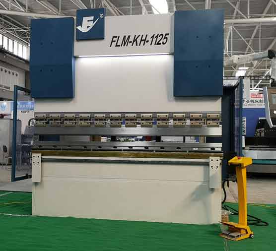 不銹鋼淋浴房型材折彎?rùn)C(jī) 不銹鋼淋浴房型材折彎?rùn)C(jī)